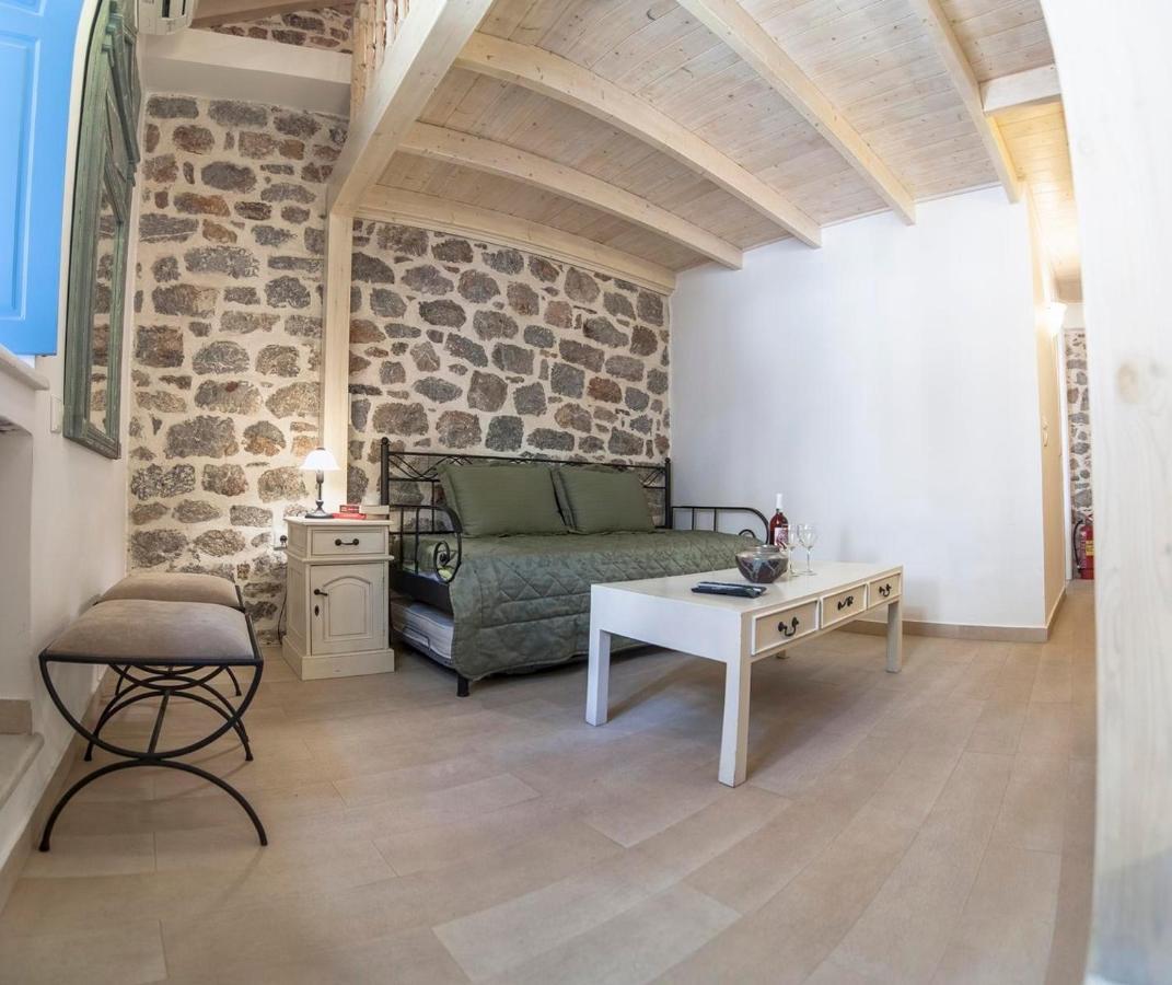 PortaDelMare deluxe suites Hydra  Esterno foto