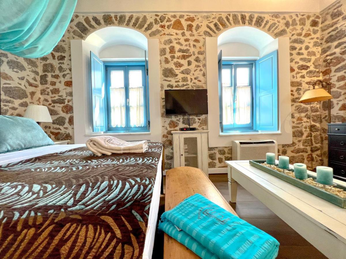 PortaDelMare deluxe suites Hydra  Esterno foto