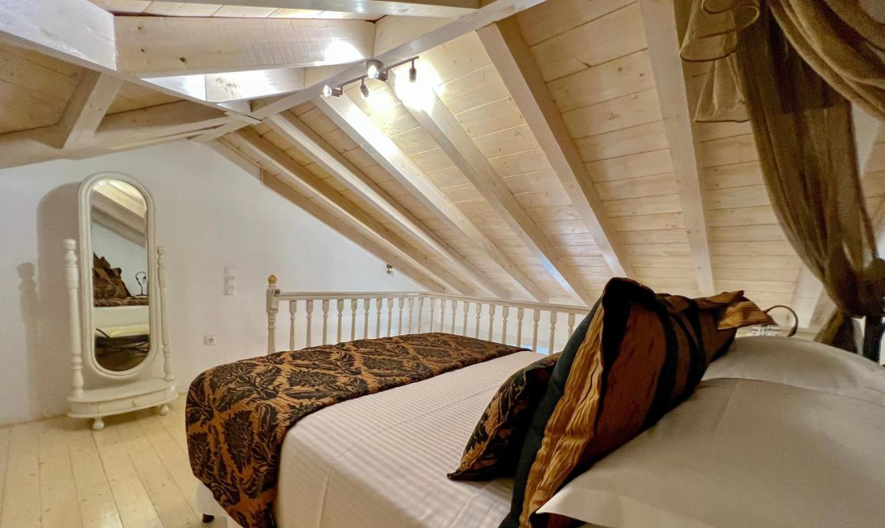 PortaDelMare deluxe suites Hydra  Esterno foto