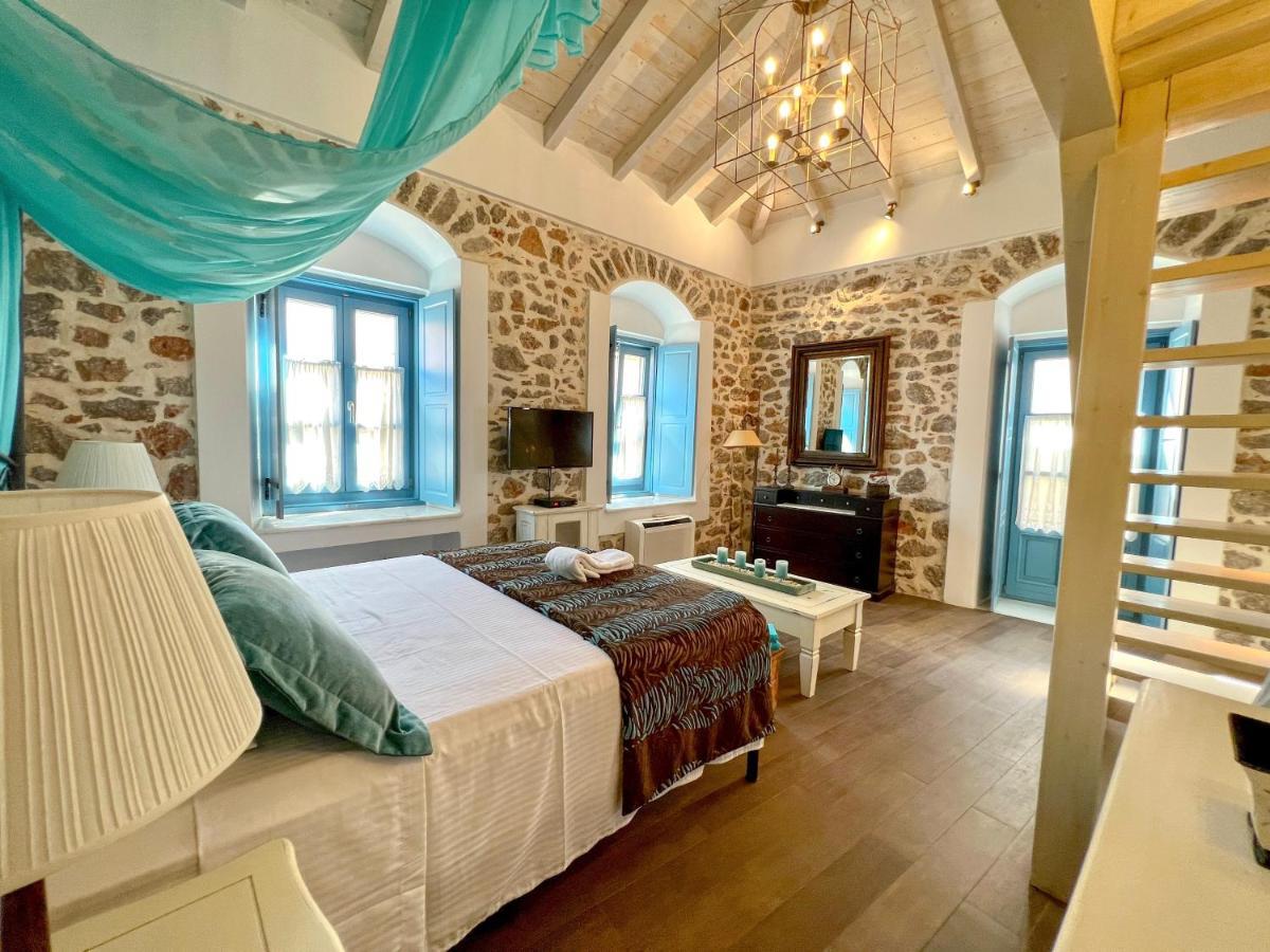 PortaDelMare deluxe suites Hydra  Esterno foto