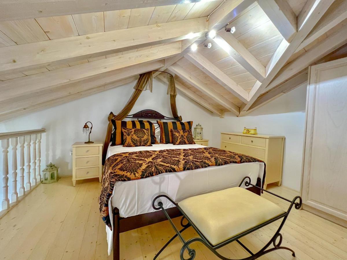 PortaDelMare deluxe suites Hydra  Esterno foto