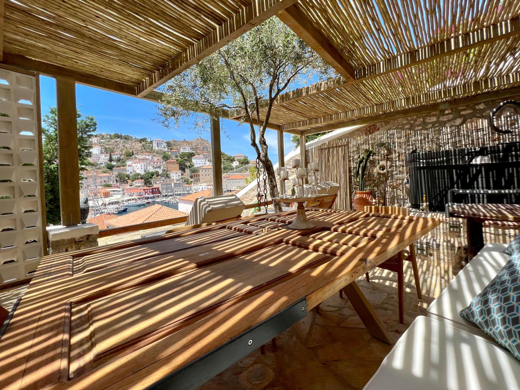 PortaDelMare deluxe suites Hydra  Esterno foto