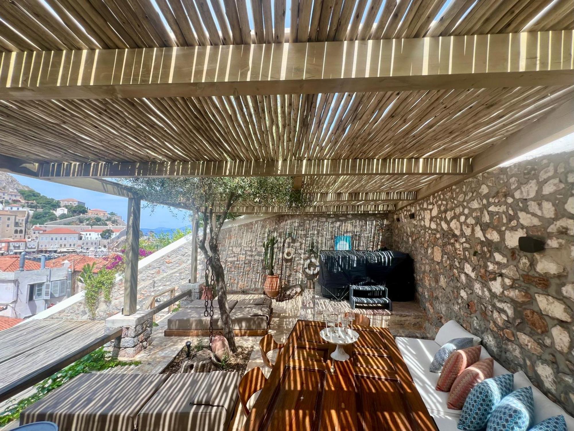PortaDelMare deluxe suites Hydra  Esterno foto